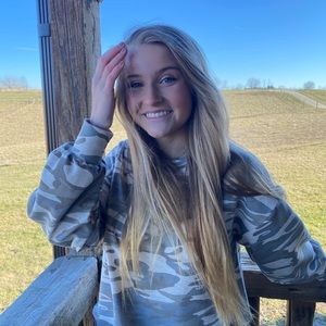 Meet your Posher, Olivia